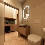 Aparthotel Essence 55 Living 4*